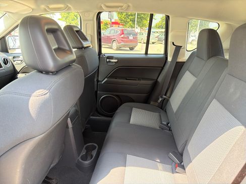 Used 2009 Jeep Compass Sport AWD/4WD image 17