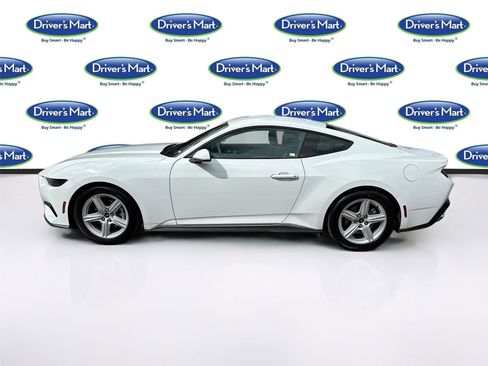 Used 2026 Ford Mustang Premium RWD image 4