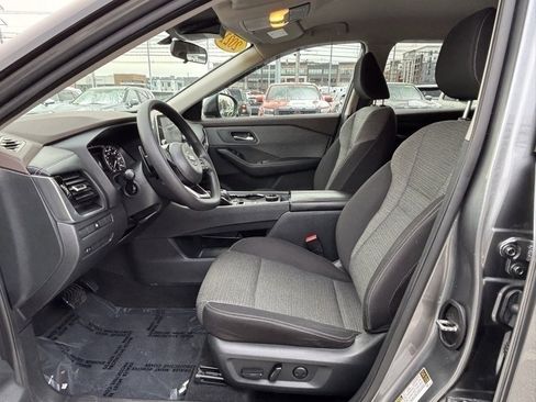 Used 2021 Nissan Rogue SV image 10