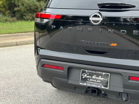 Used 2025 Nissan Pathfinder Rock Creek image 14