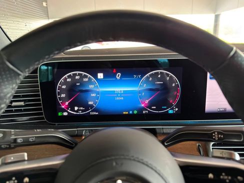 Used 2025 Mercedes-Benz GLS 450 4MATIC image 16