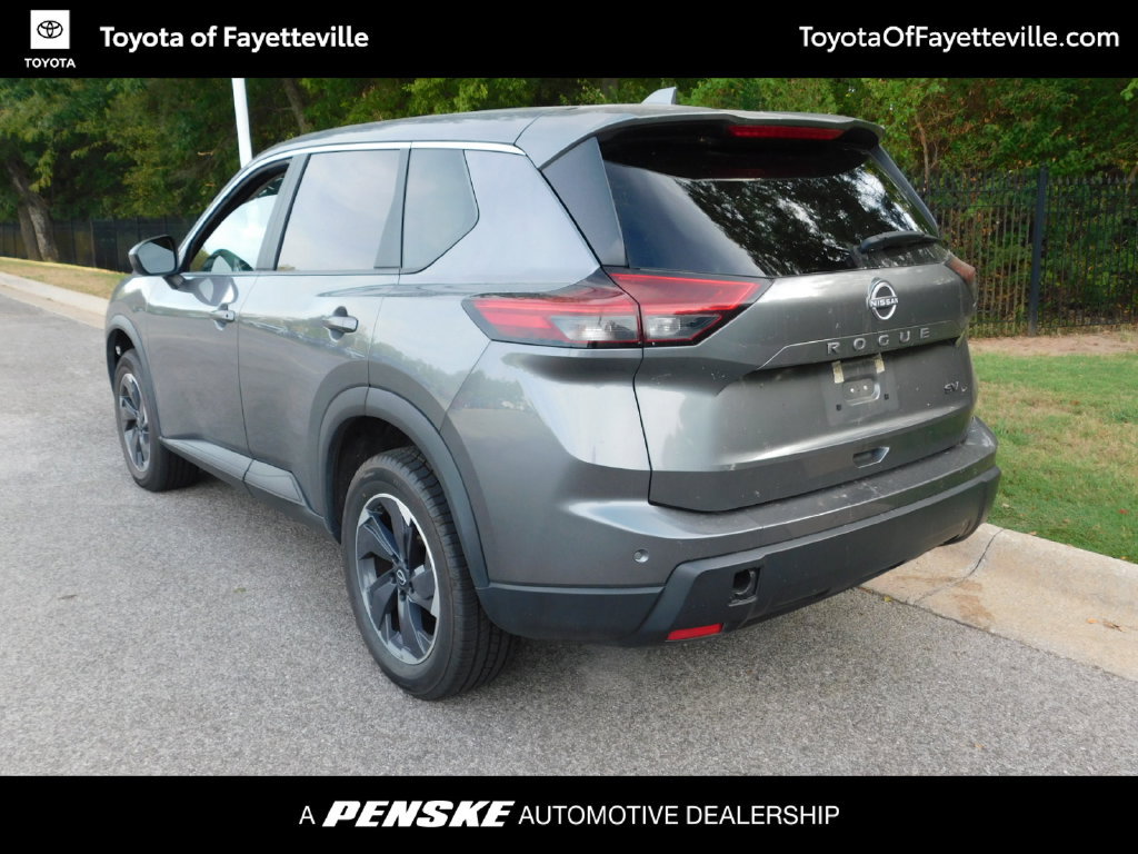 Used 2024 Nissan Rogue SV FWD image 9