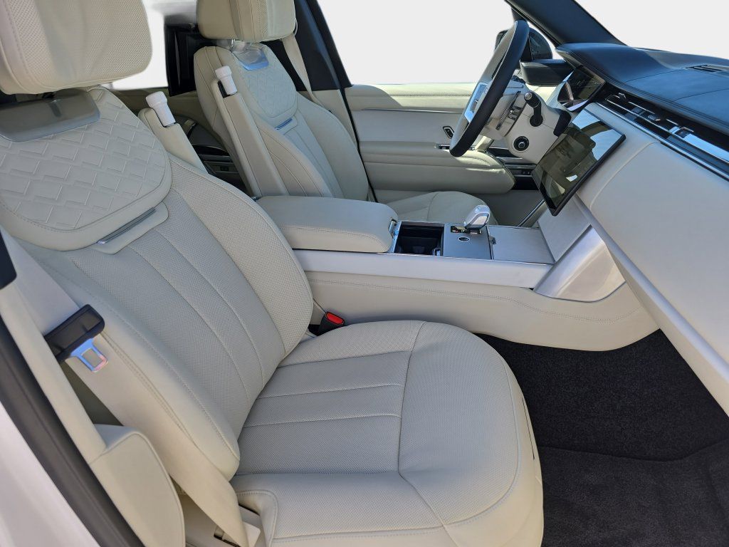 New 2025 Land Rover Range Rover SV AWD/4WD image 10