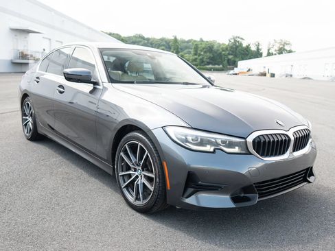 Used 2020 BMW 330i Sedan w/ Convenience Package RWD image 8
