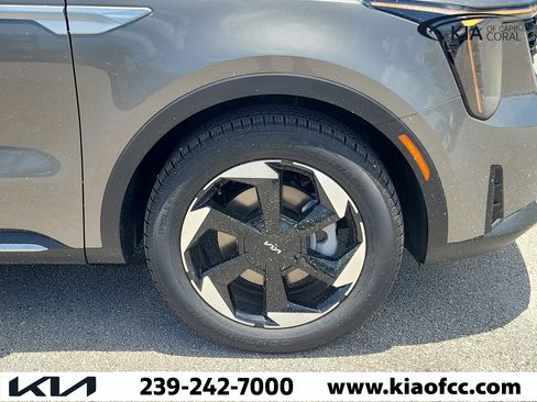 New 2026 Kia Sorento EX FWD image 7