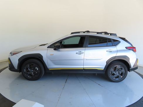 Used 2024 Subaru Crosstrek 2.5i Sport w/ Crosstrek Mirror Package image 9