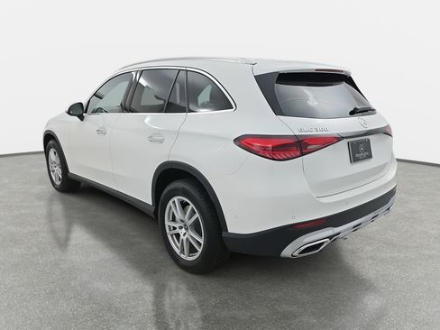 Used 2025 Mercedes-Benz GLC 300 image 7