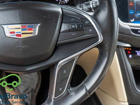 Used 2018 Cadillac XT5 Premium Luxury FWD image 24