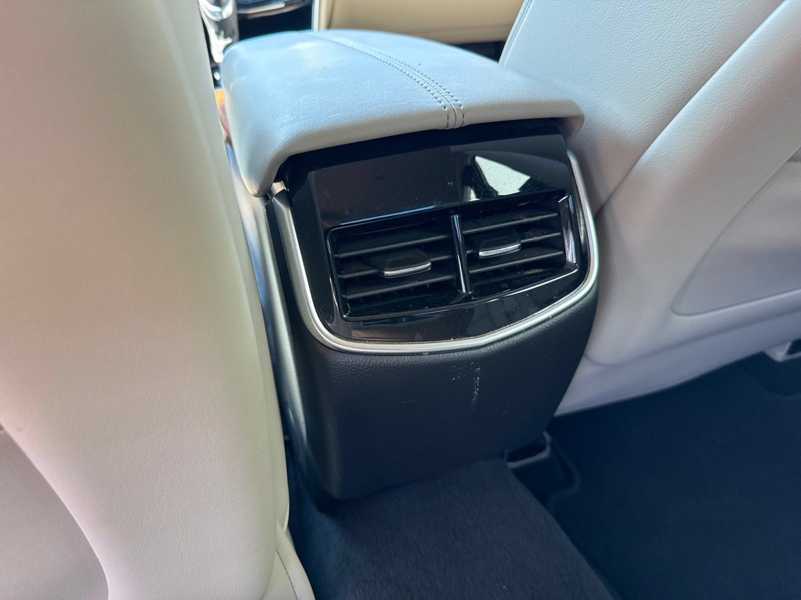 Used 2019 Cadillac XTS FWD image 15