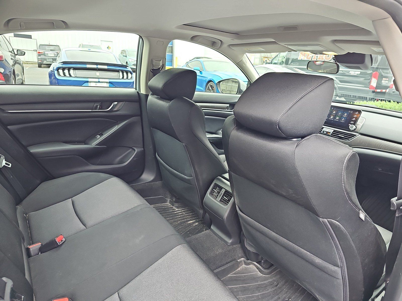 Used 2018 Honda Accord EX image 11