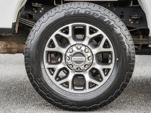 Used 2020 Ford F350 Lariat w/ Lariat Ultimate Package image 19