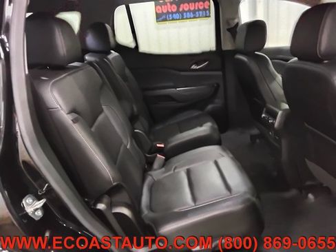 Used 2023 GMC Acadia SLT w/ Preferred Package AWD/4WD image 16