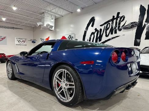 Used 2005 Chevrolet Corvette Coupe w/ Preferred Equipment Group RWD image 4