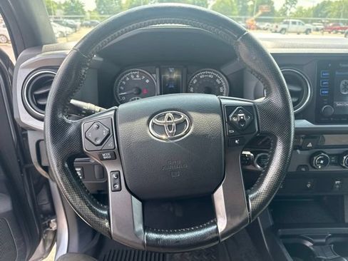 Used 2016 Toyota Tacoma TRD Sport w/ Towing Package RWD image 26