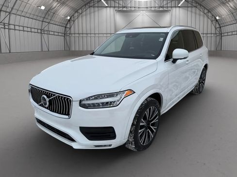 Used 2022 Volvo XC90 T6 Momentum w/ Advanced Package image 8