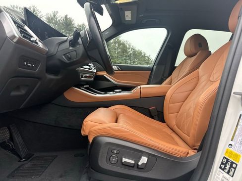 Certified 2024 BMW X5 xDrive40i w/ Premium Package image 15