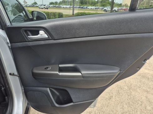 Used 2020 Kia Sportage LX FWD image 17