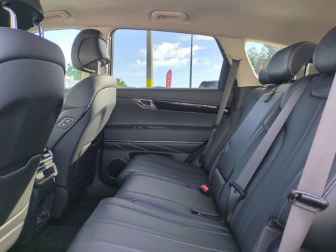 Used 2025 Genesis GV80 2.5T Standard AWD/4WD image 14