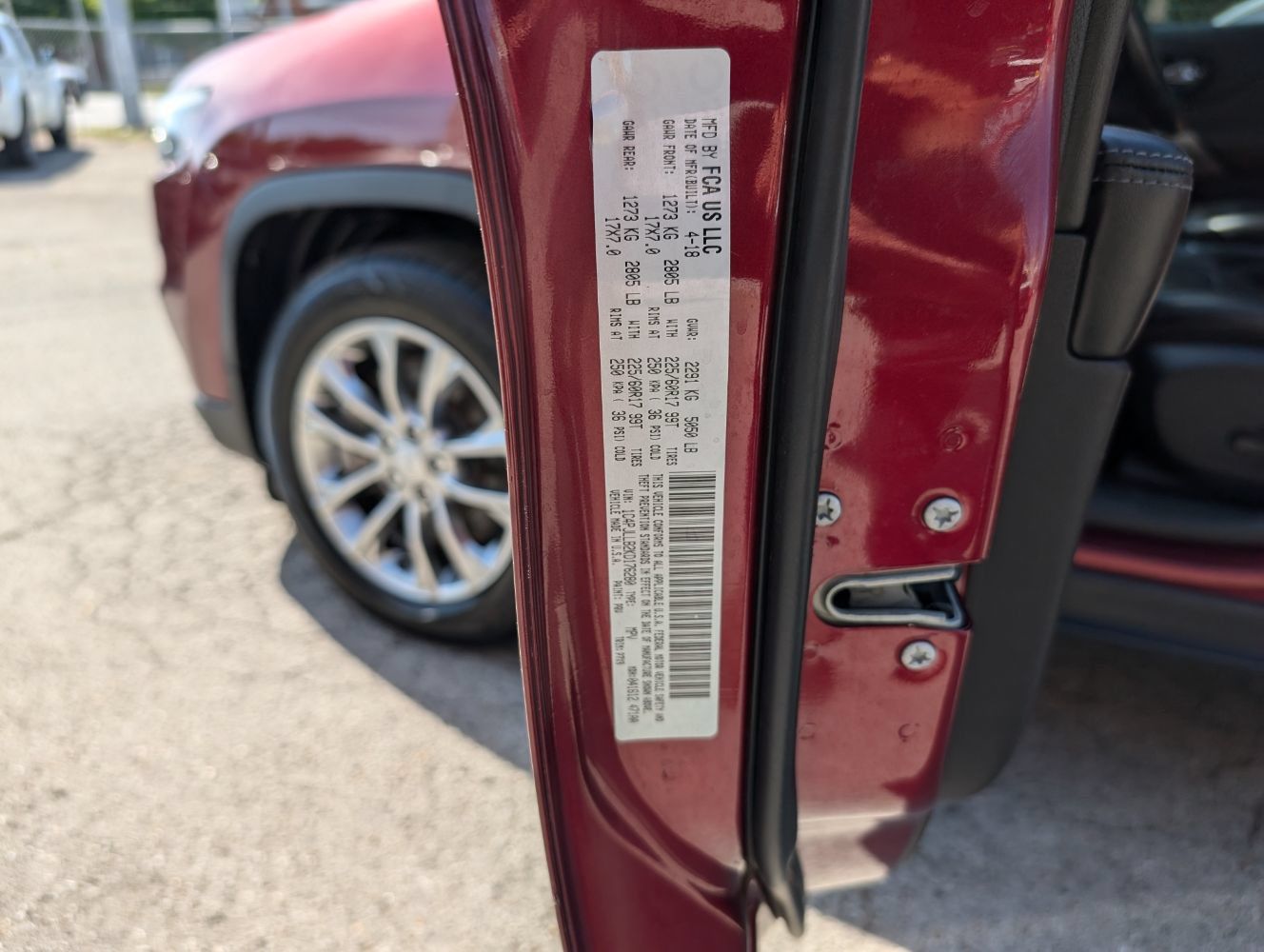 Used 2019 Jeep Cherokee Latitude Plus w/ Comfort/Convenience Group FWD image 25
