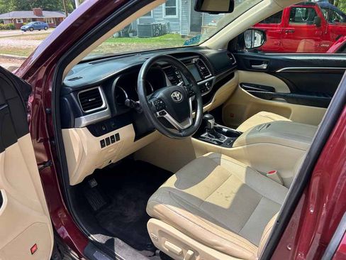Used 2015 Toyota Highlander Limited AWD/4WD image 8