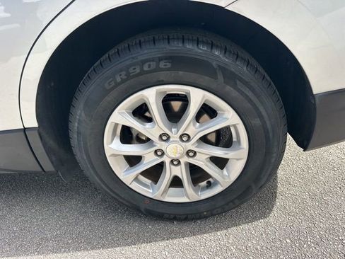 Used 2020 Chevrolet Equinox LS image 10