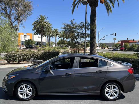 Used 2017 Chevrolet Cruze LT w/ RS Package FWD image 57