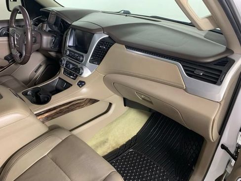 Used 2016 GMC Yukon SLT AWD/4WD image 6