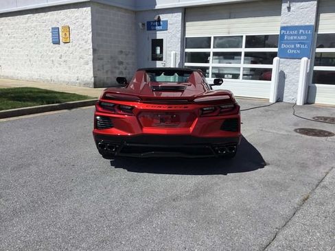 Used 2024 Chevrolet Corvette Stingray Preferred Conv w/ Z51 Performance Package RWD image 4