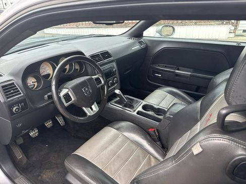 Used 2013 Dodge Challenger R/T RWD image 5