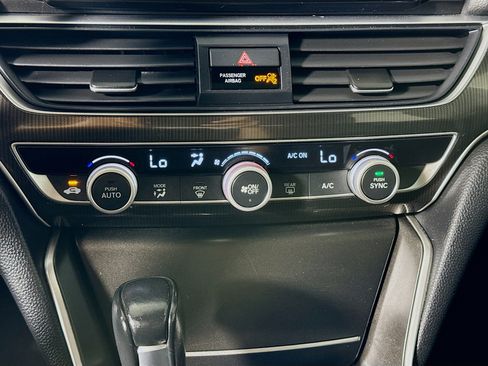 Used 2020 Honda Accord Sport image 17