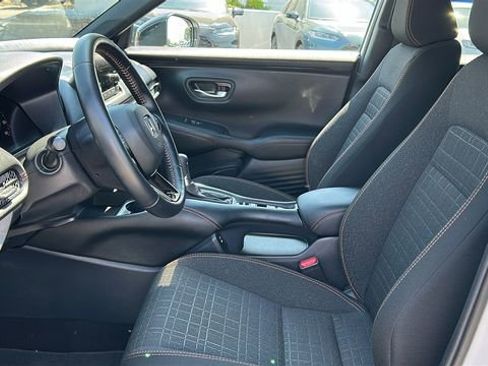 Used 2025 Honda HR-V Sport image 10