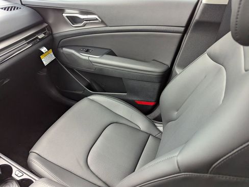 New 2026 Kia Sportage EX image 16