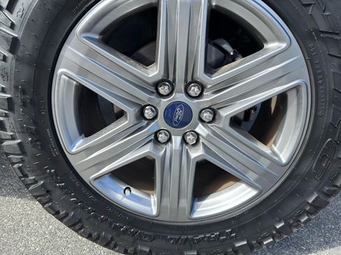 Used 2018 Ford F150 XLT w/ Equipment Group 302A Luxury image 13