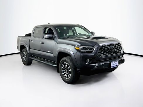 Used 2023 Toyota Tacoma TRD Sport AWD/4WD image 3