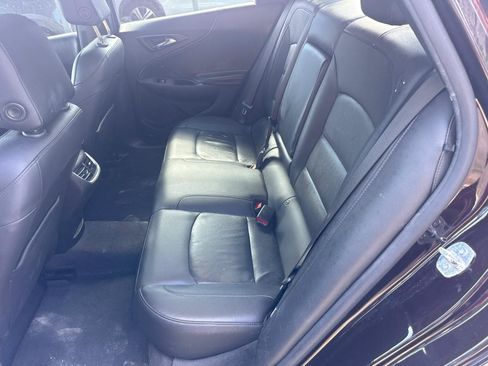 Used 2020 Chevrolet Malibu LT w/ Leather Package FWD image 10