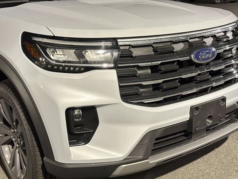 New 2026 Ford Explorer Active w/ Active Comfort Package AWD/4WD image 12