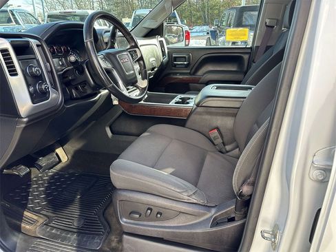Used 2017 GMC Sierra 1500 SLE w/ SLE Value Package image 9