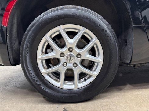Used 2022 Chrysler Pacifica Touring-L image 39