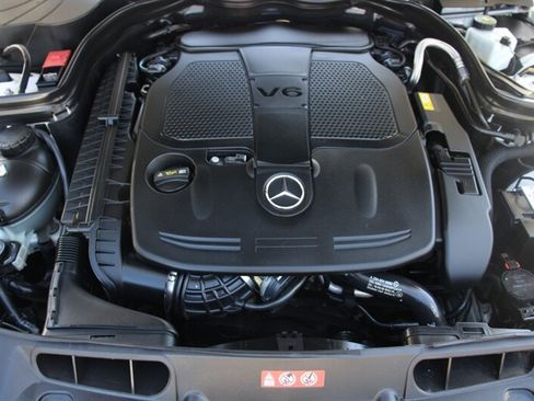 Used 2013 Mercedes-Benz C 300 4MATIC Sedan image 18