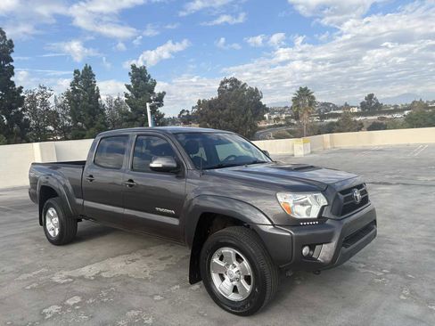Used 2015 Toyota Tacoma PreRunner image 42