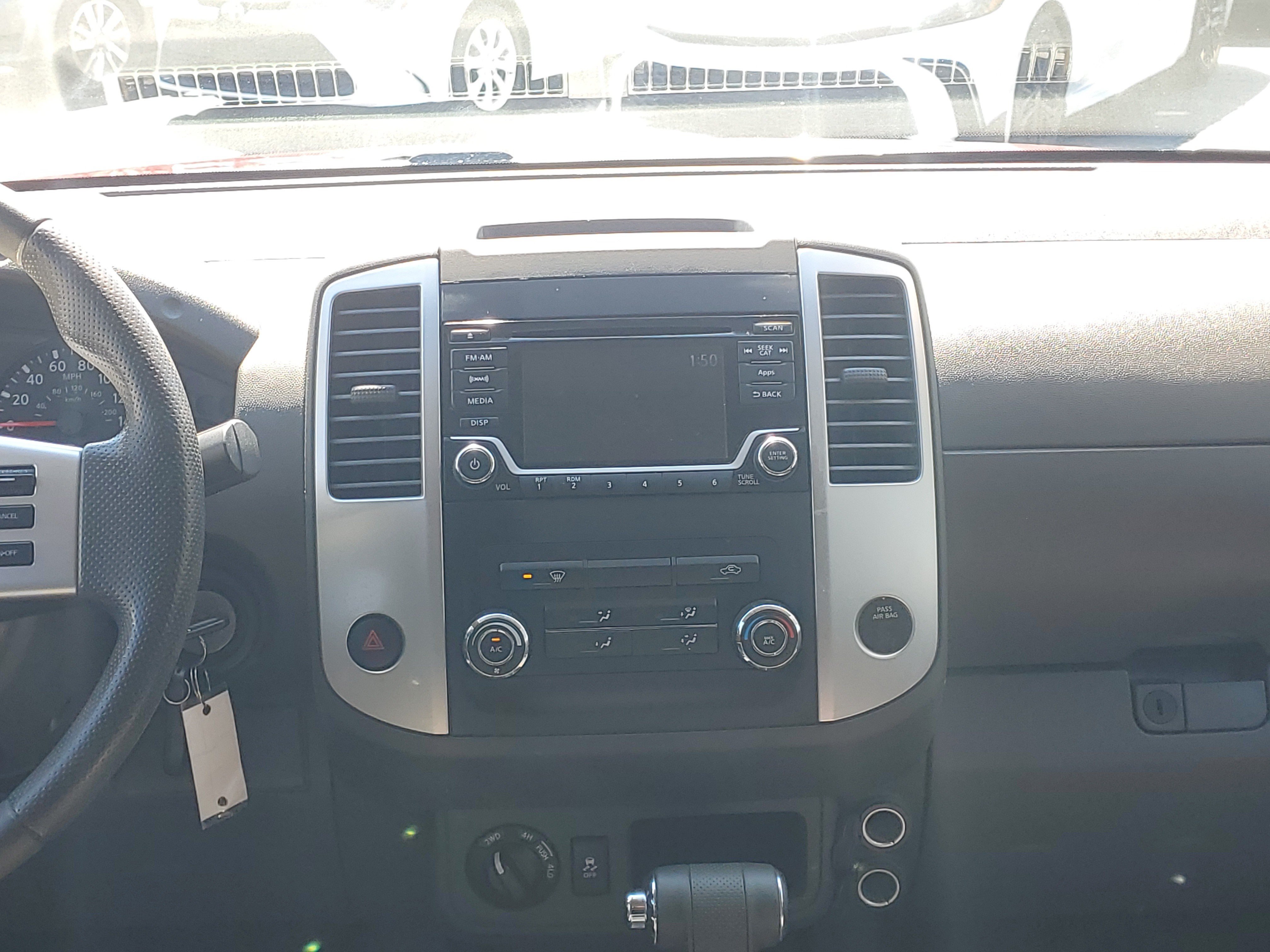 Used 2016 Nissan Frontier SV AWD/4WD image 16