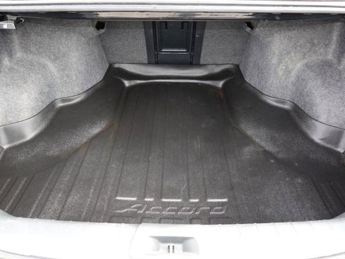 Used 2011 Honda Accord EX image 26