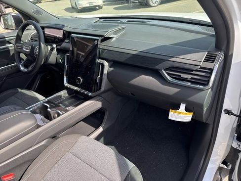 New 2025 GMC Acadia Elevation image 20