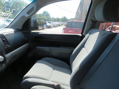 Used 2011 Toyota Tundra 4x4 Double Cab w/ Tow Pkg image 18