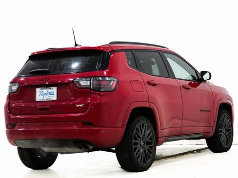 Used 2022 Jeep Compass Limited w/ (RED) Package image 7