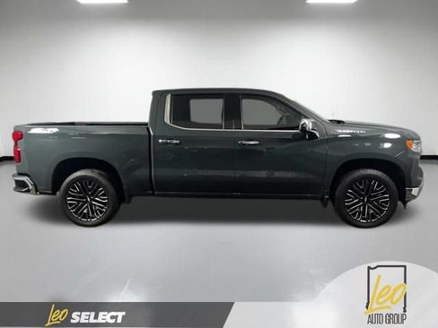 Used 2025 Chevrolet Silverado 1500 LTZ w/ Technology Package AWD/4WD image 10