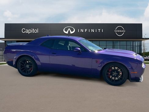 Used 2019 Dodge Challenger SRT Hellcat Redeye image 4
