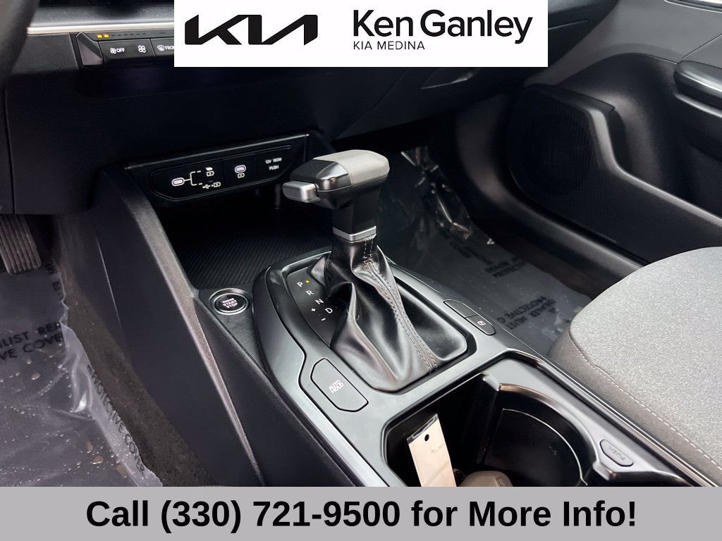 Certified 2025 Kia K4 FWD image 33
