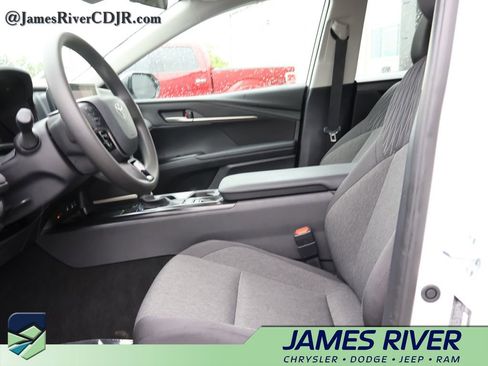 Used 2026 Toyota Camry LE FWD image 22