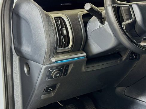 Used 2025 Ford Expedition Platinum AWD/4WD image 8